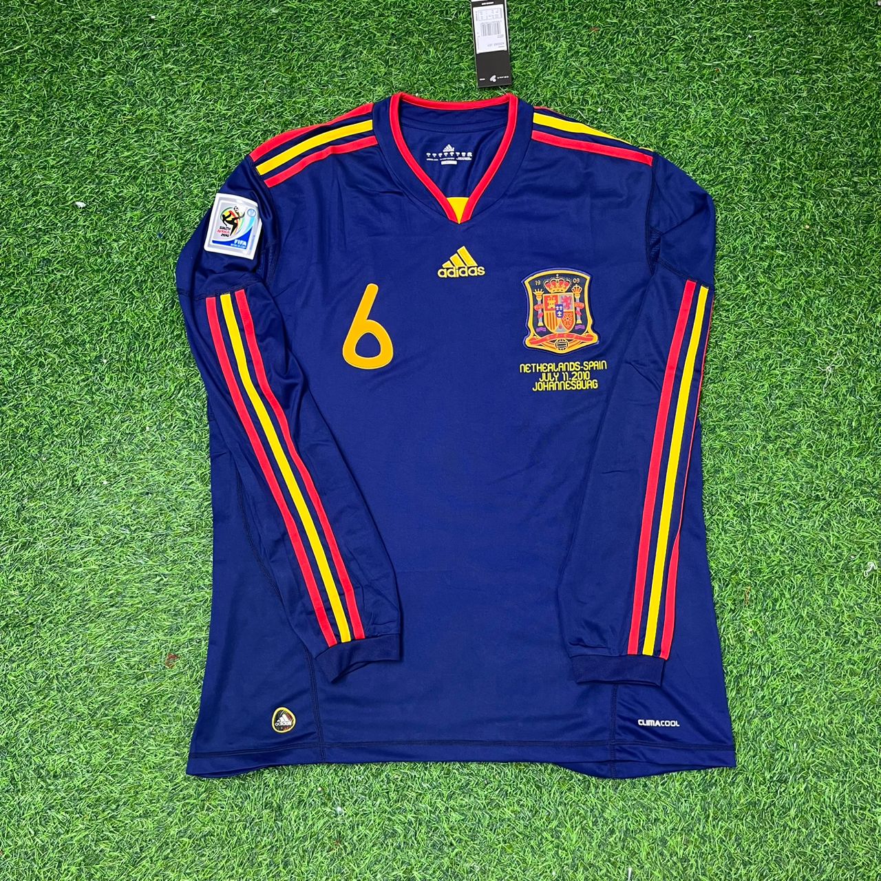 Spain World Cup 2010 Andrés Iniesta Final Long Sleeve Retro Football Jersey