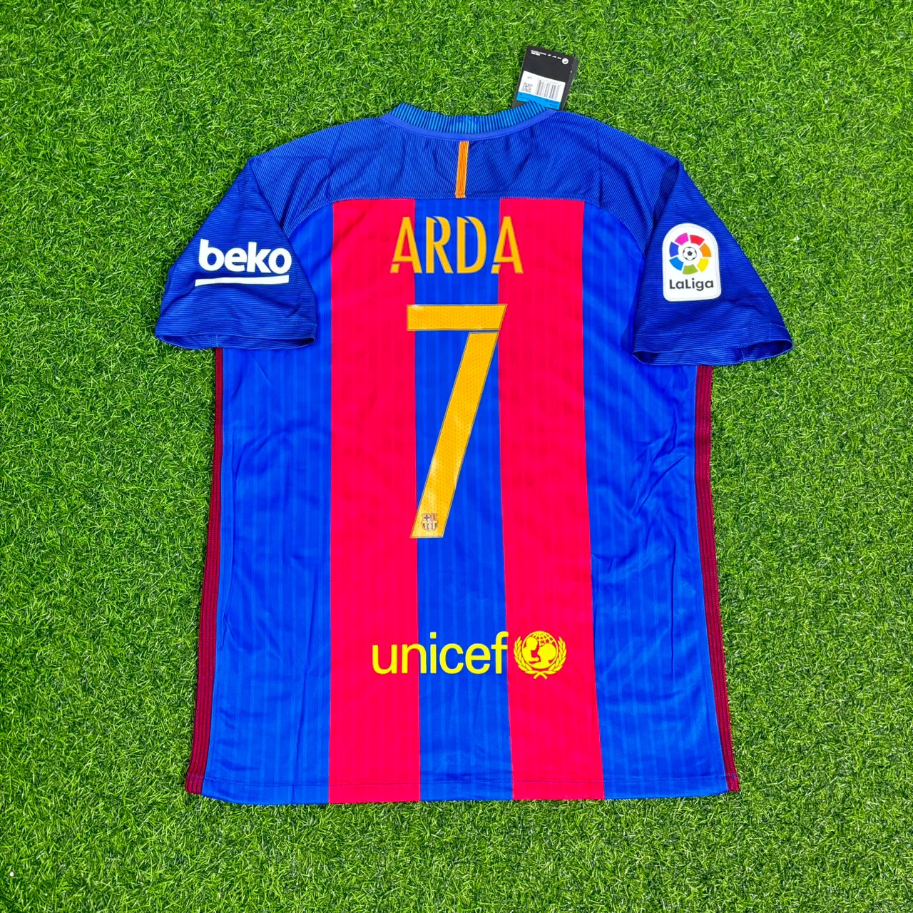 Barcelona Arda Turan – 2016/17 Home Retro Football Jersey