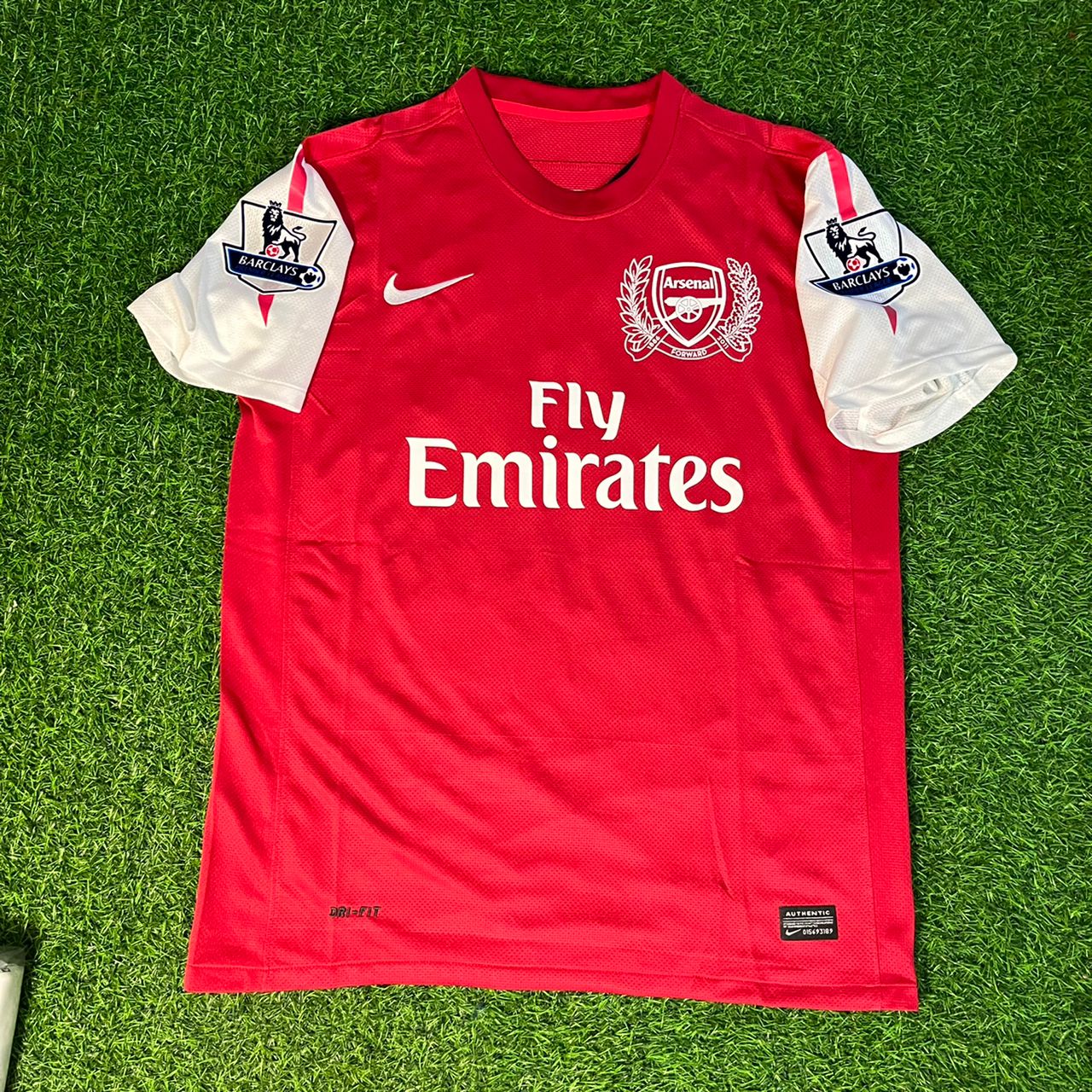 Emmanuel Eboue Arsenal 2010-2011 Retro Football Jersey Kit