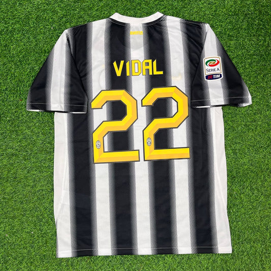 Arturo Vidal Juventus 2011-2012 Home Retro Football Jersey Kit