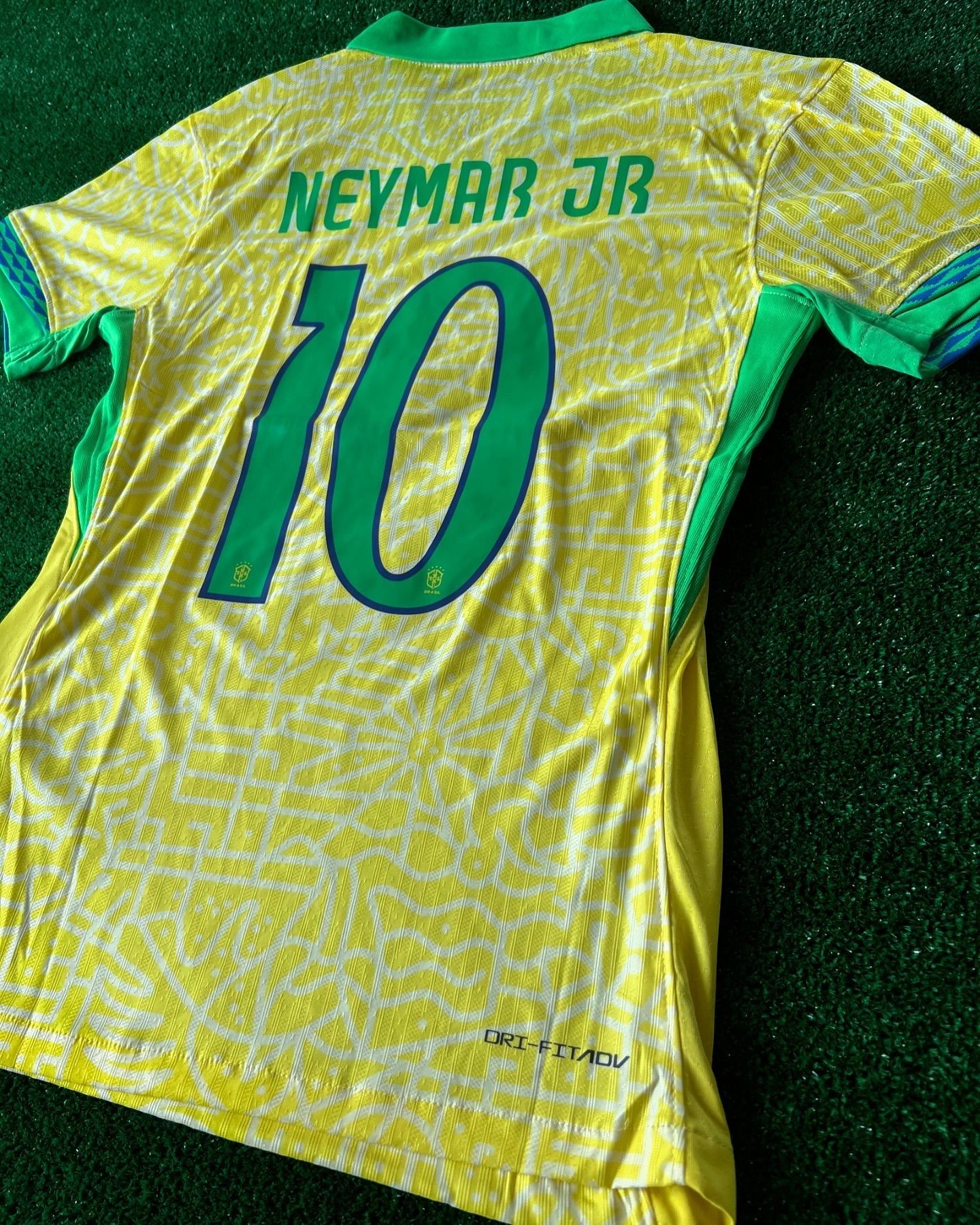Neymar Jr. Brazil Football Jersey Kit
