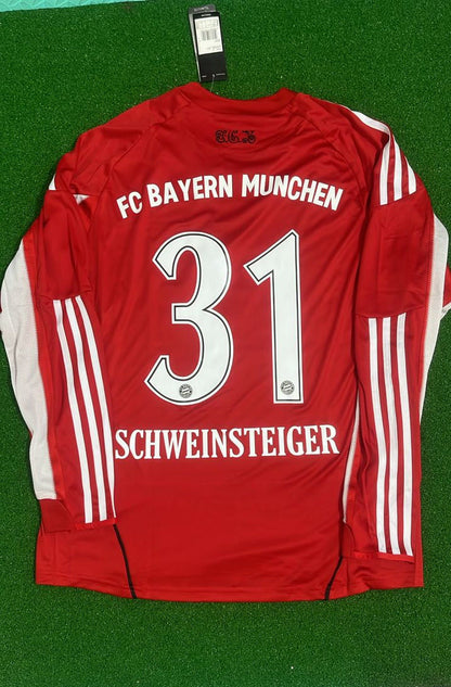 Bastian Schweinsteiger FC Bayern Munich 2010/11 Retro Football Jersey Kit
