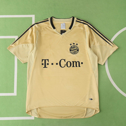 Bayern München 04/05 Season Away Retro Football Jersey