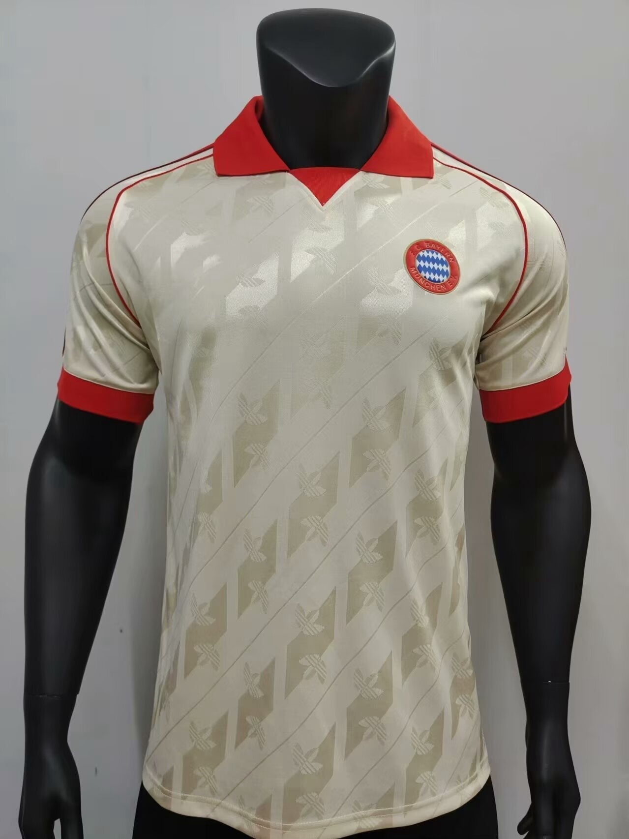 Bayern München New Polo Neck Polokragen Tshirt Special Edition