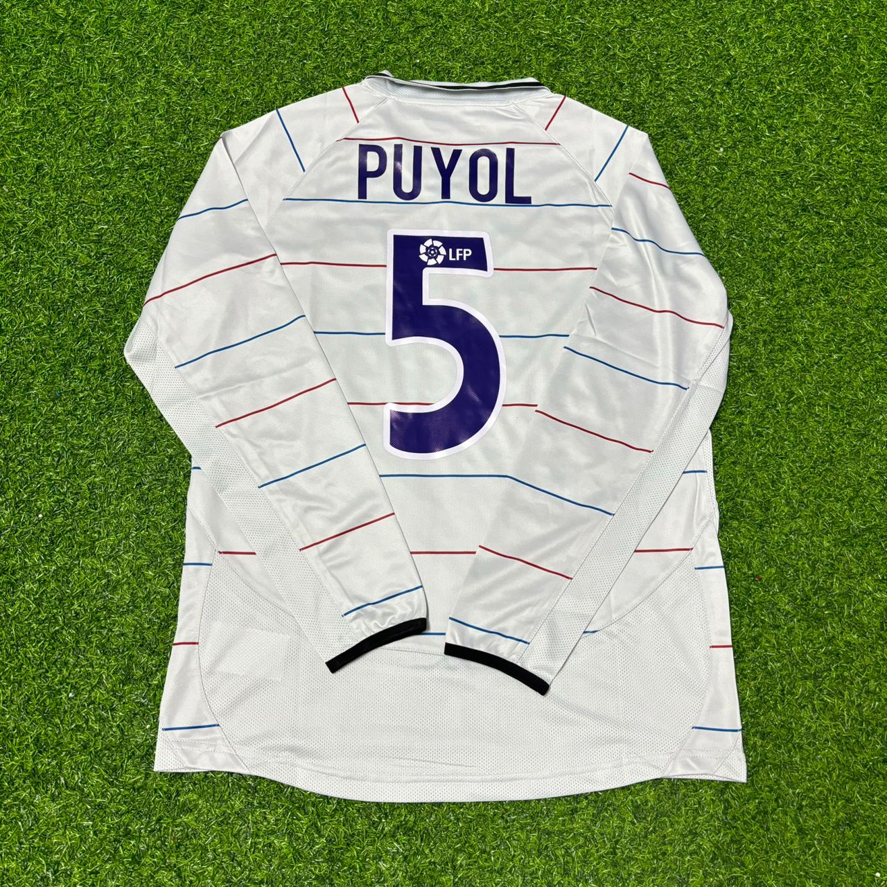 Carles Puyol #5 Barcelona 2003 2004 Away Long Sleeve Retro Football Jersey Collection