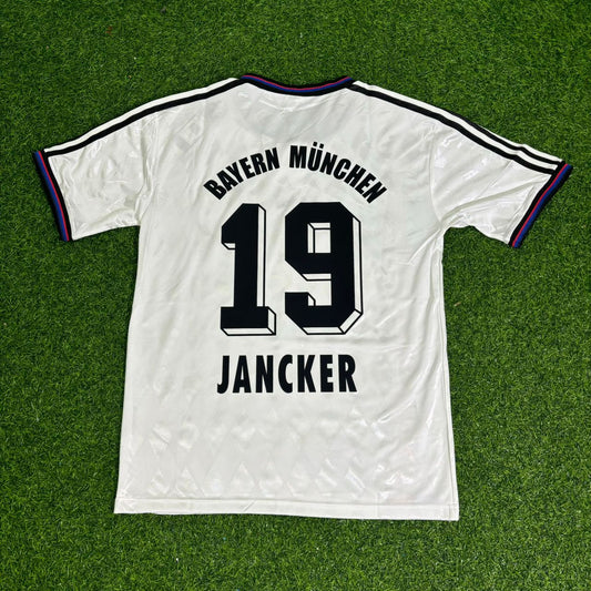 Carsten Jancker Bayern Munich 1997 1998 Away White Retro Football Jersey Kit