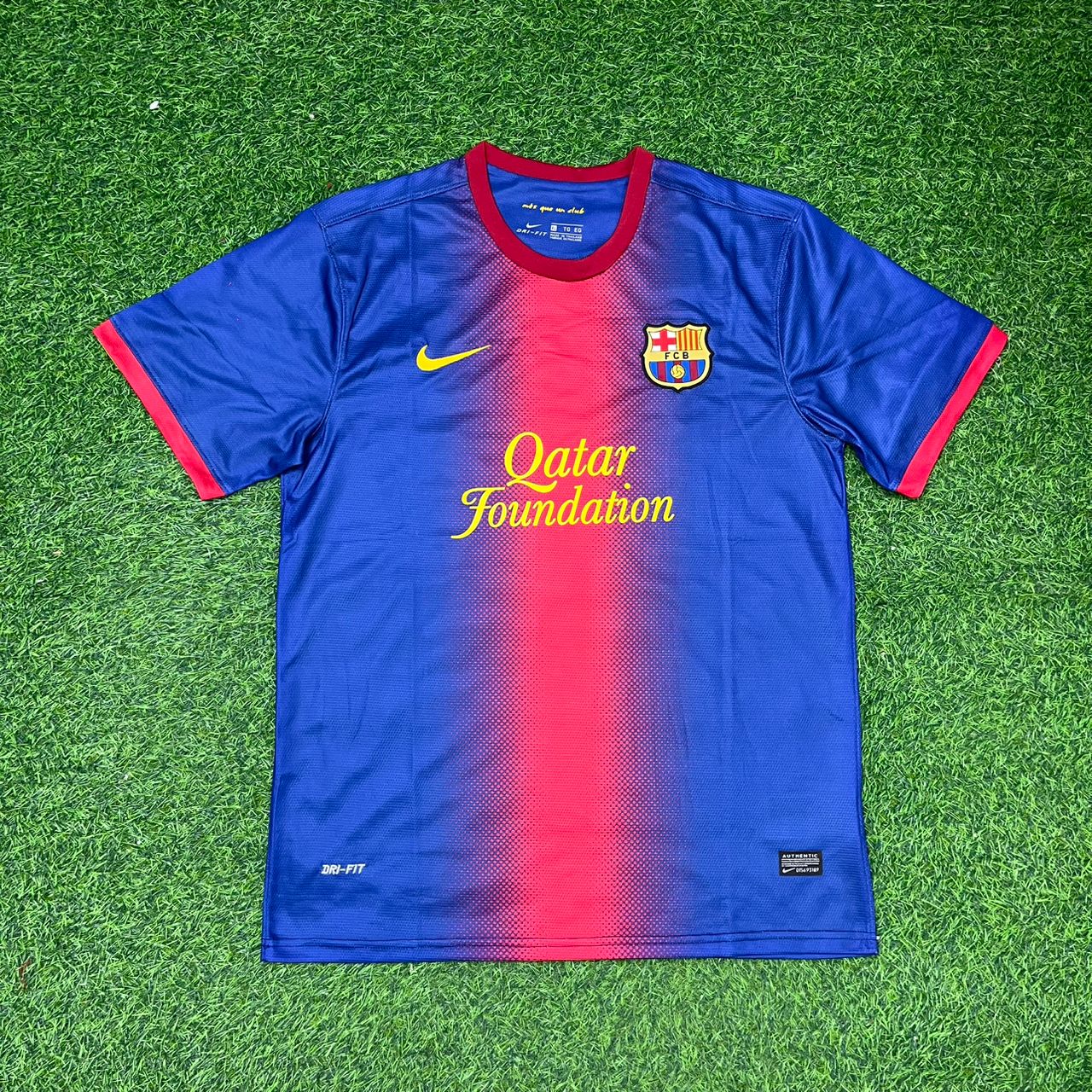 Cesc Fabregas Barcelona 2012-2013 Home Retro Football Jersey Kit