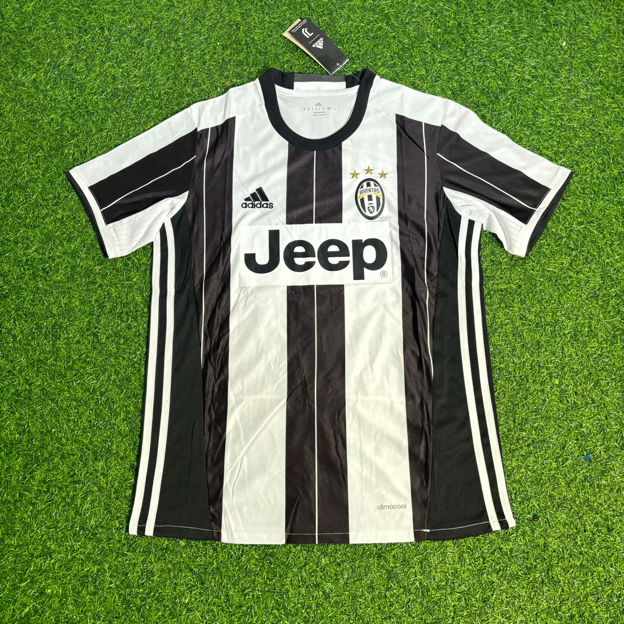 Claudio Marchisio Juventus 2016/17 Home Retro Football Jersey Collection