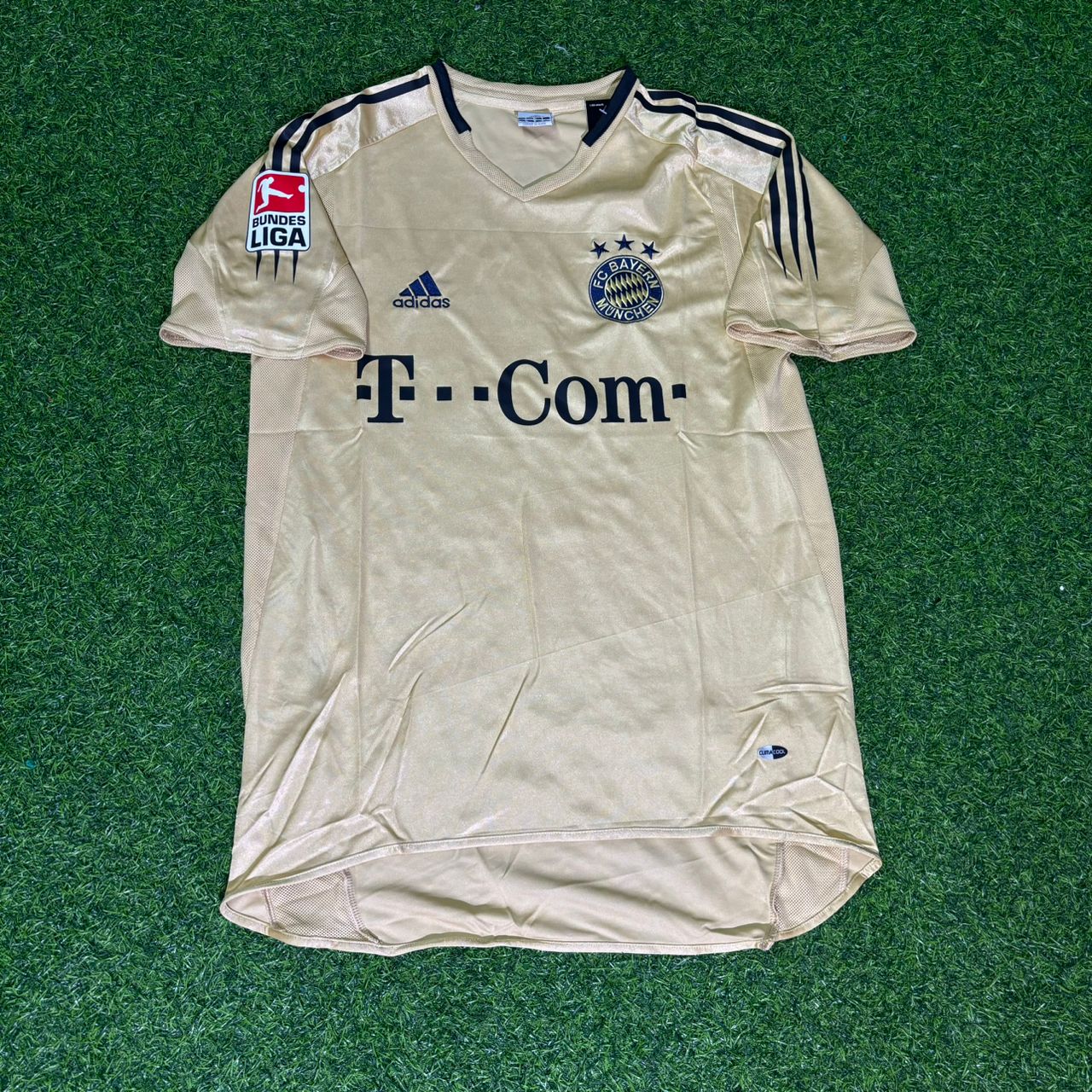 Claudio Pizarro Bayern München 2004/05 Retro Golden Fußballtrikot Set Jersey