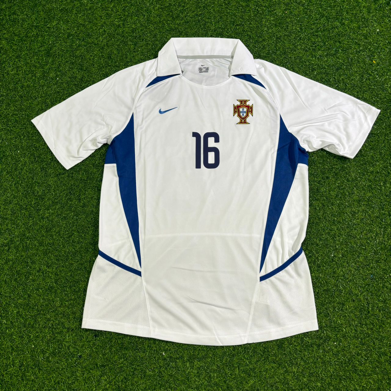 Cristiano Ronaldo Number 16 Portugal 2003 Debut White Retro Football Jersey Kit