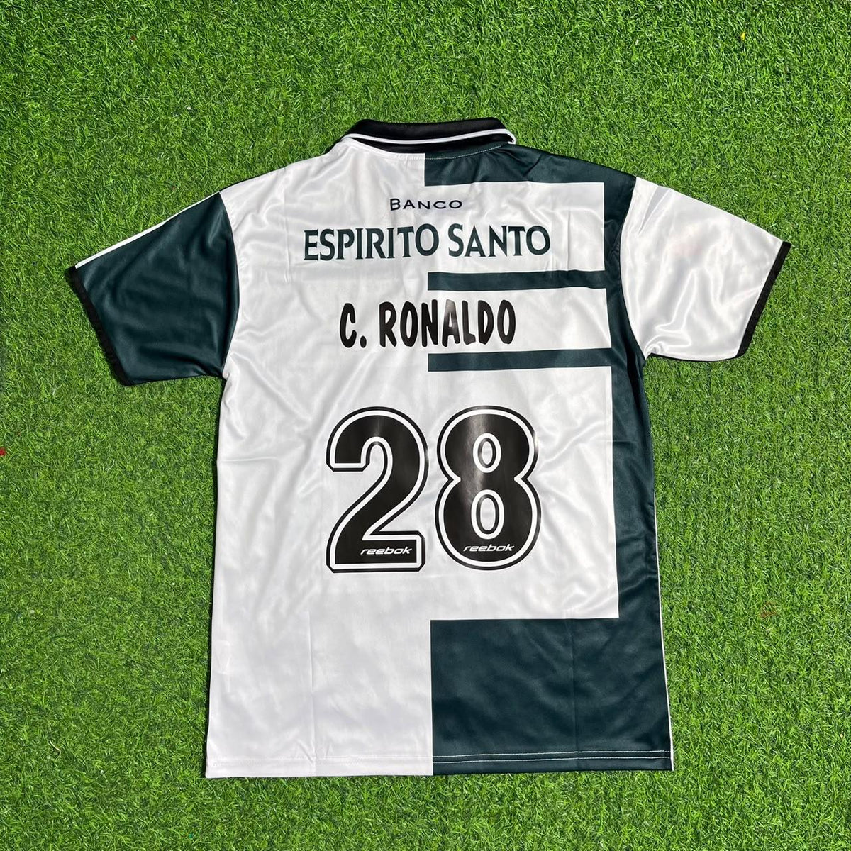 Sporting CP 2002-2003 Cristiano Ronaldo Debut Retro Football Jersey