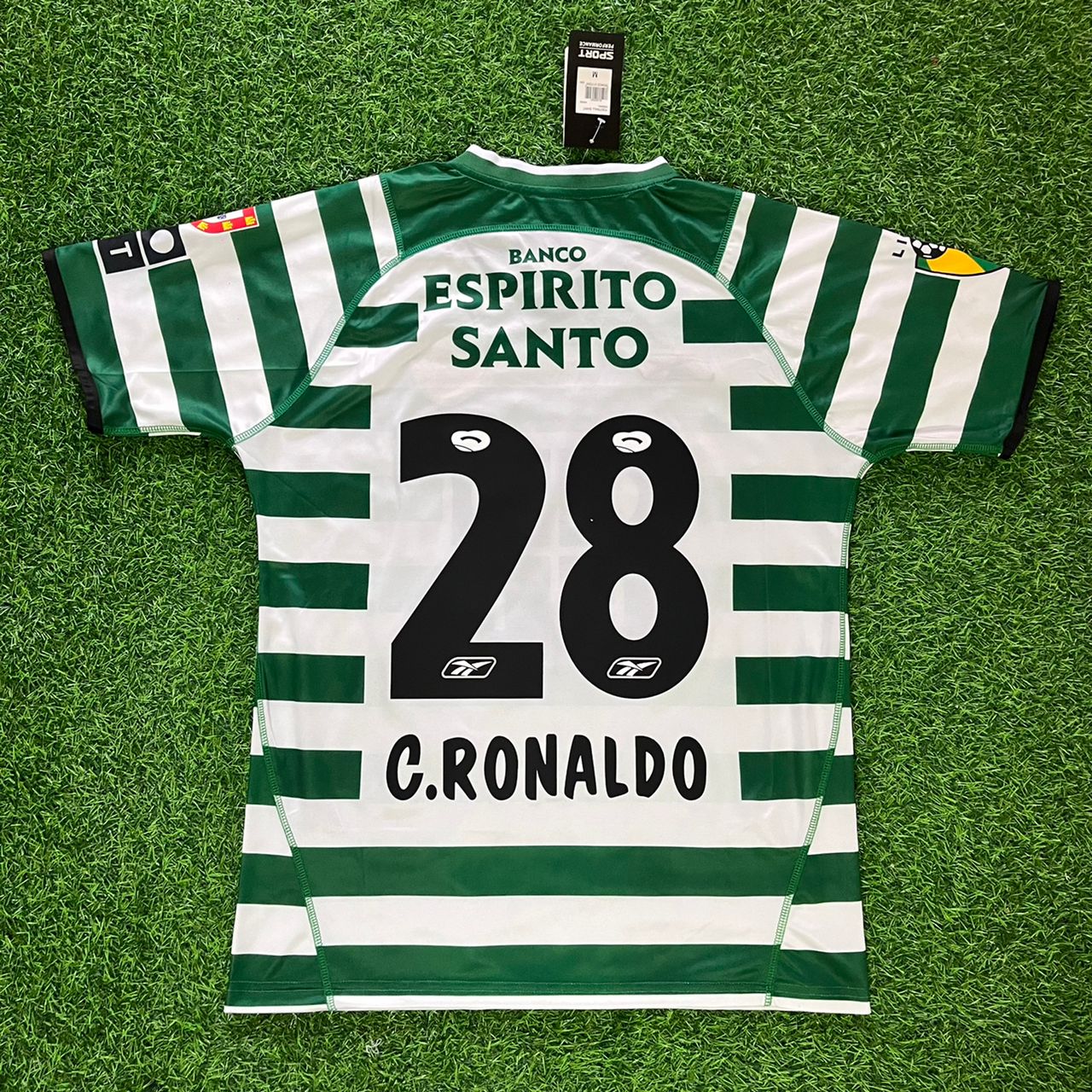 Cristiano Ronaldo 28 - Sporting CP Lisbon 2001 - 2003 Retro Football Jersey Kit
