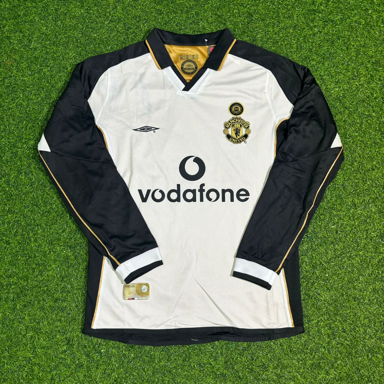 Teddy Sheringham #10 Manchester United 2001-2002 Reversible Retro Football Jersey Kit