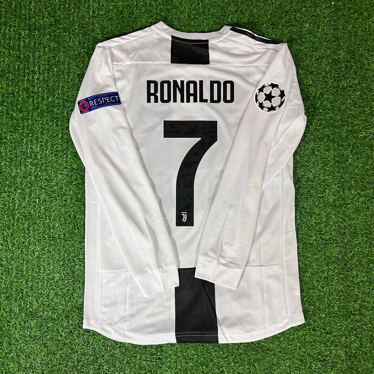 Cristiano Ronaldo Juventus 2018 2019 Long - Sleeve Retro Football Jersey Kit