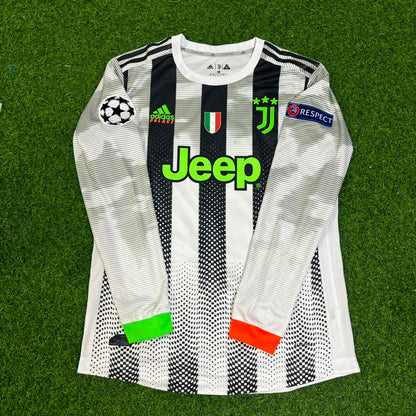 Cristiano Ronaldo #7 Juventus 2019-2020 Champions League Patch Long Sleeve Retro Football Jersey Kit