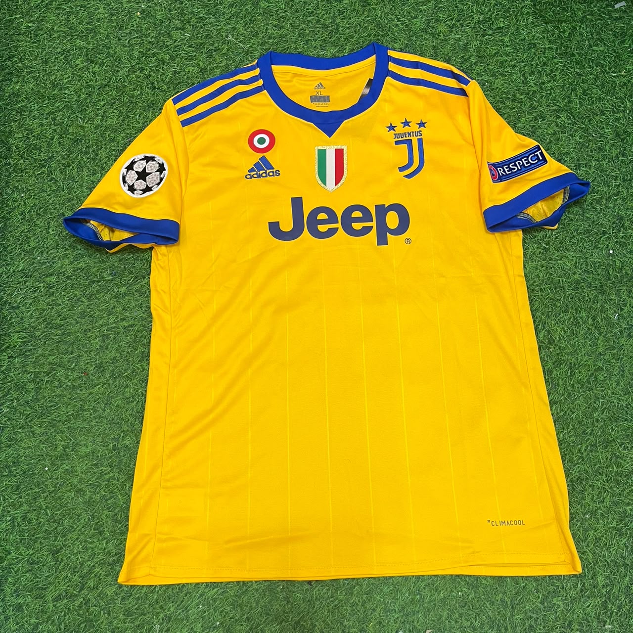 Cristiano Ronaldo Juventus Yellow Retro Football Jersey Kit