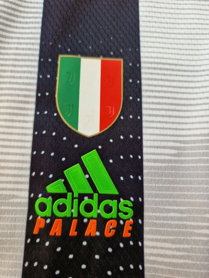 Cristiano Ronaldo 7 - Juventus 2019 - 20 Football Jersey Kit