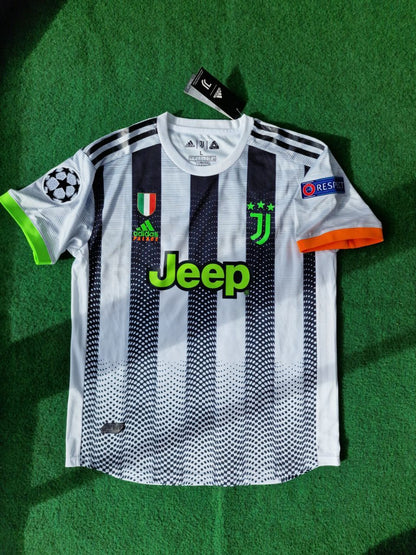 Cristiano Ronaldo 7 - Juventus 2019 - 20 Football Jersey Kit