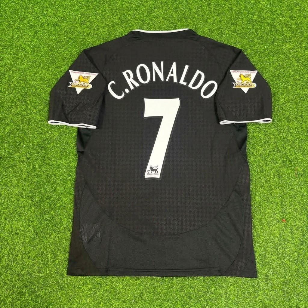 Cristiano Ronaldo Manchester United 2003 2004 Away Black Retro Football Jersey