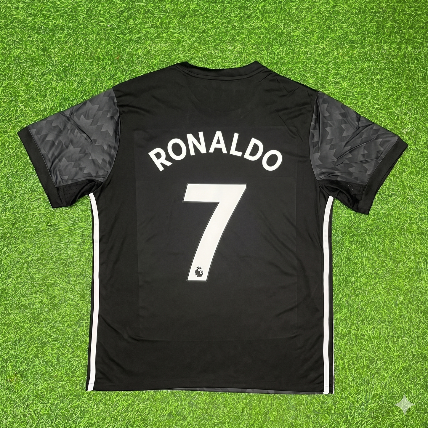 Cristiano Ronaldo Manchester United Black Retro Football Jersey Kit