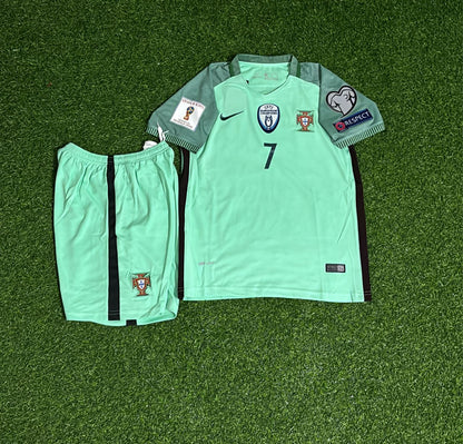 Portugal World Cup 2018 Cristiano Ronaldo Kids Retro Football Jersey Kit