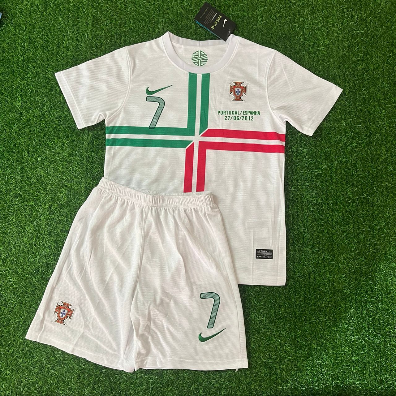 Cristiano Ronaldo Portugal 2012 White Ronaldo Kids Kit – Kit Jersey for Children – | KinderTrikot | Maillot Enfant