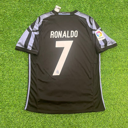 Cristiano Ronaldo Real Madrid 2016 - 2017 Football Jersey Kit