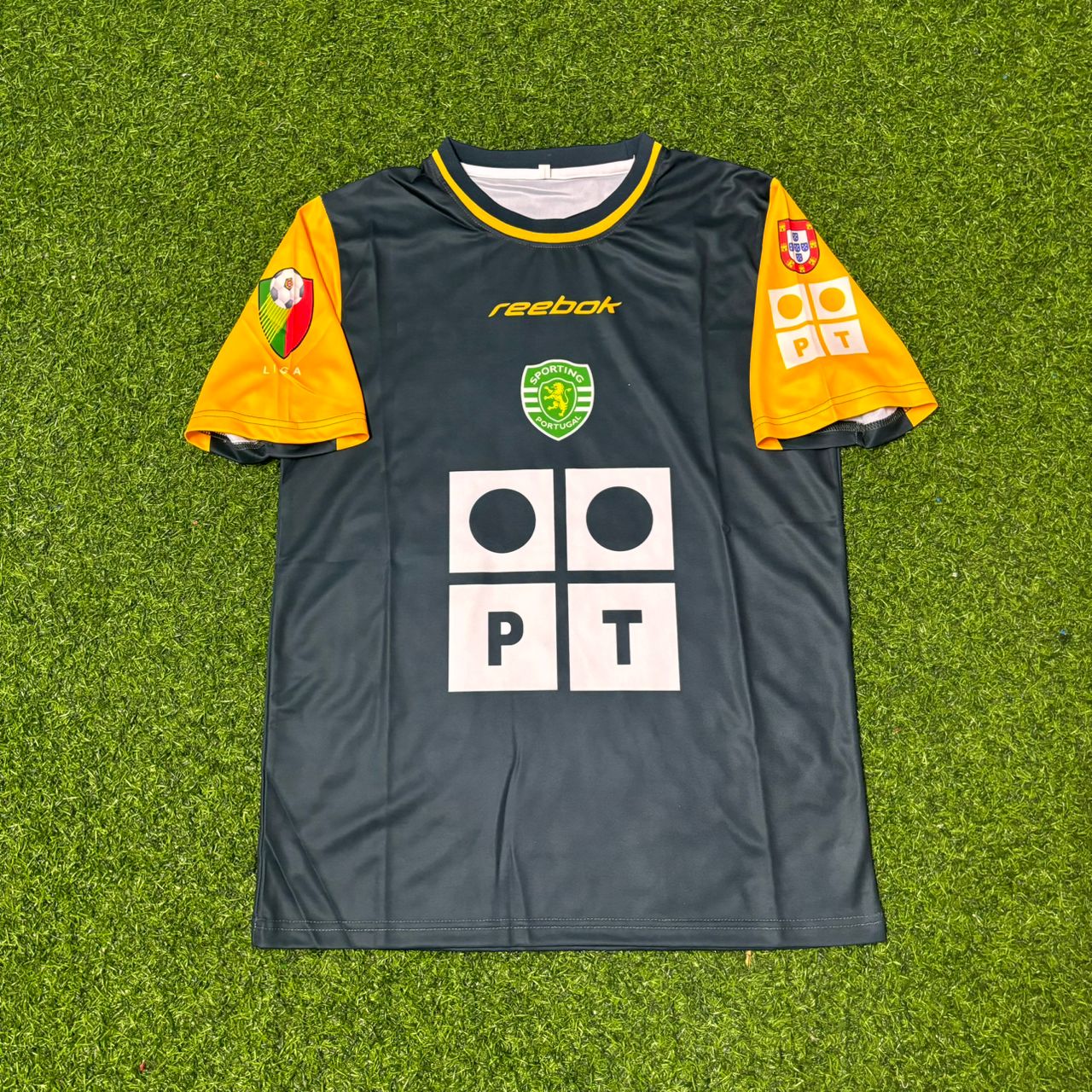 Cristiano Ronaldo Sporting CP Debut Black Orange Retro Football Jersey Kit