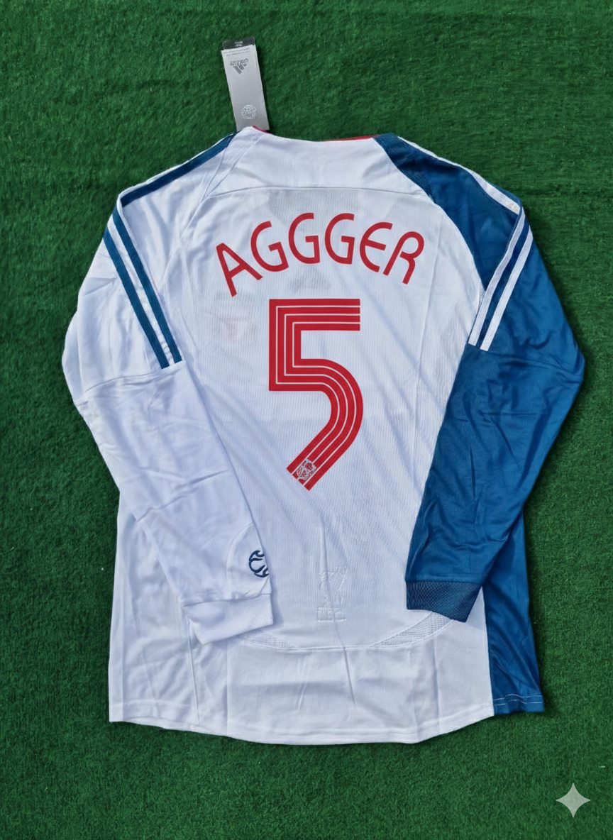 Daniel Agger Liverpool 2007 White Blue Long Sleeve Retro Football Jersey