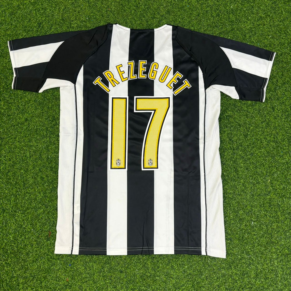 David Trezeguet #17 Juventus 2004-2005 Black White Home Retro Football Jersey Paradise Edition