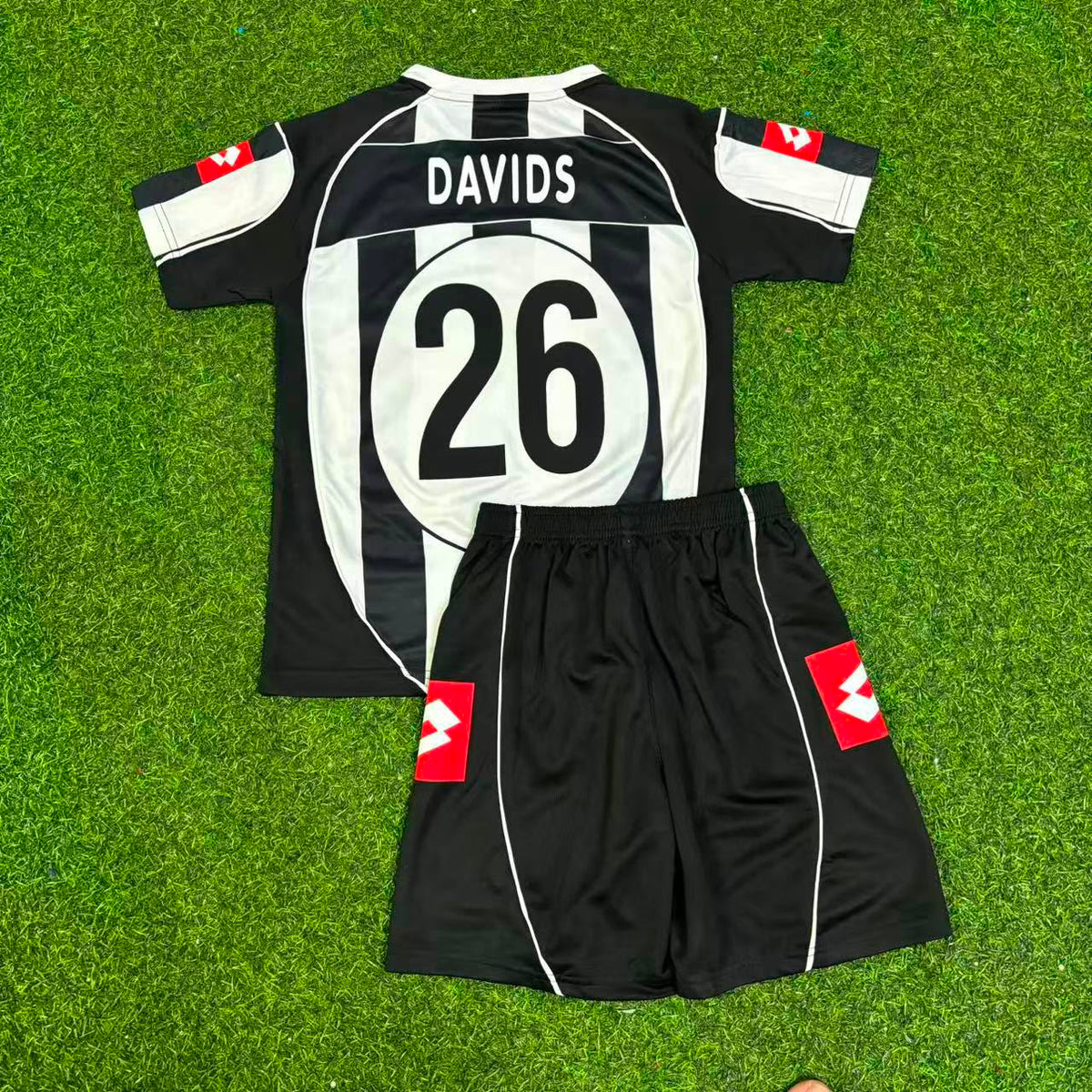 Juventus 2002-2003 Edgar Davids Retro Kids Football Jersey