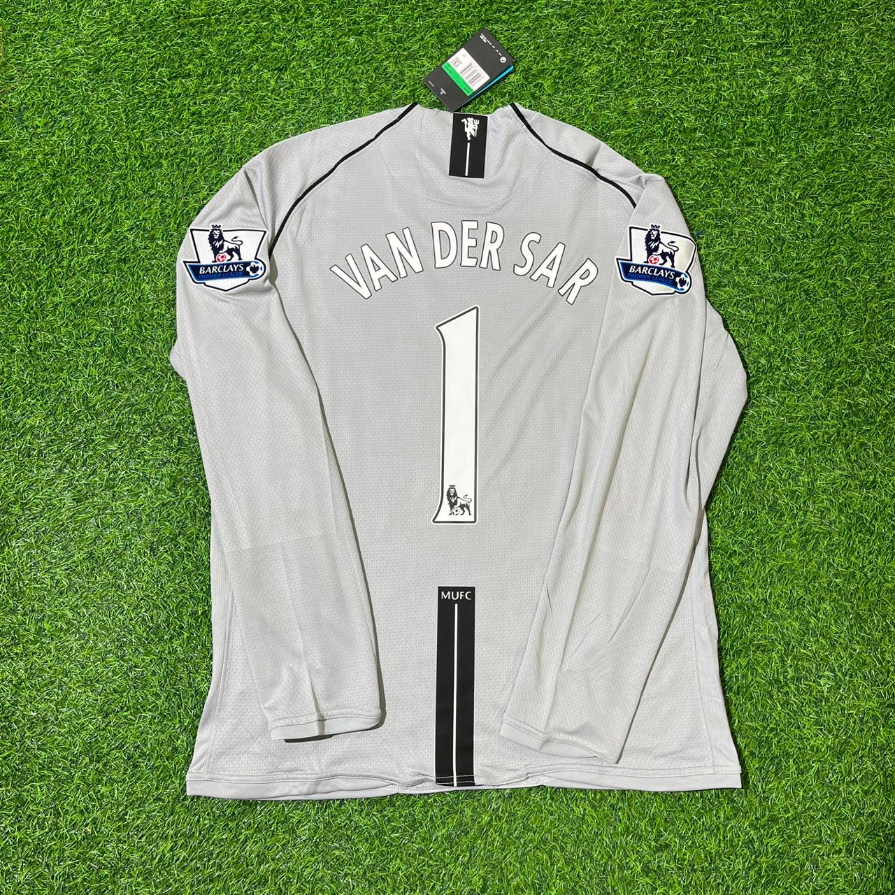 Edwin van der Sar Manchester United Goalkeeper Grey Retro Long Sleeve Football Jersey