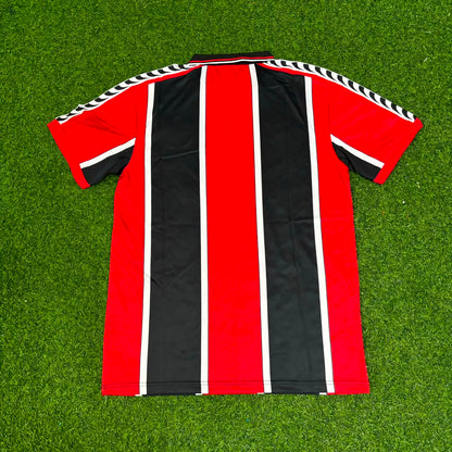 Eintracht Frankfurt 1996/1997 Saison Heim Retro Fußballtrikot Jersey