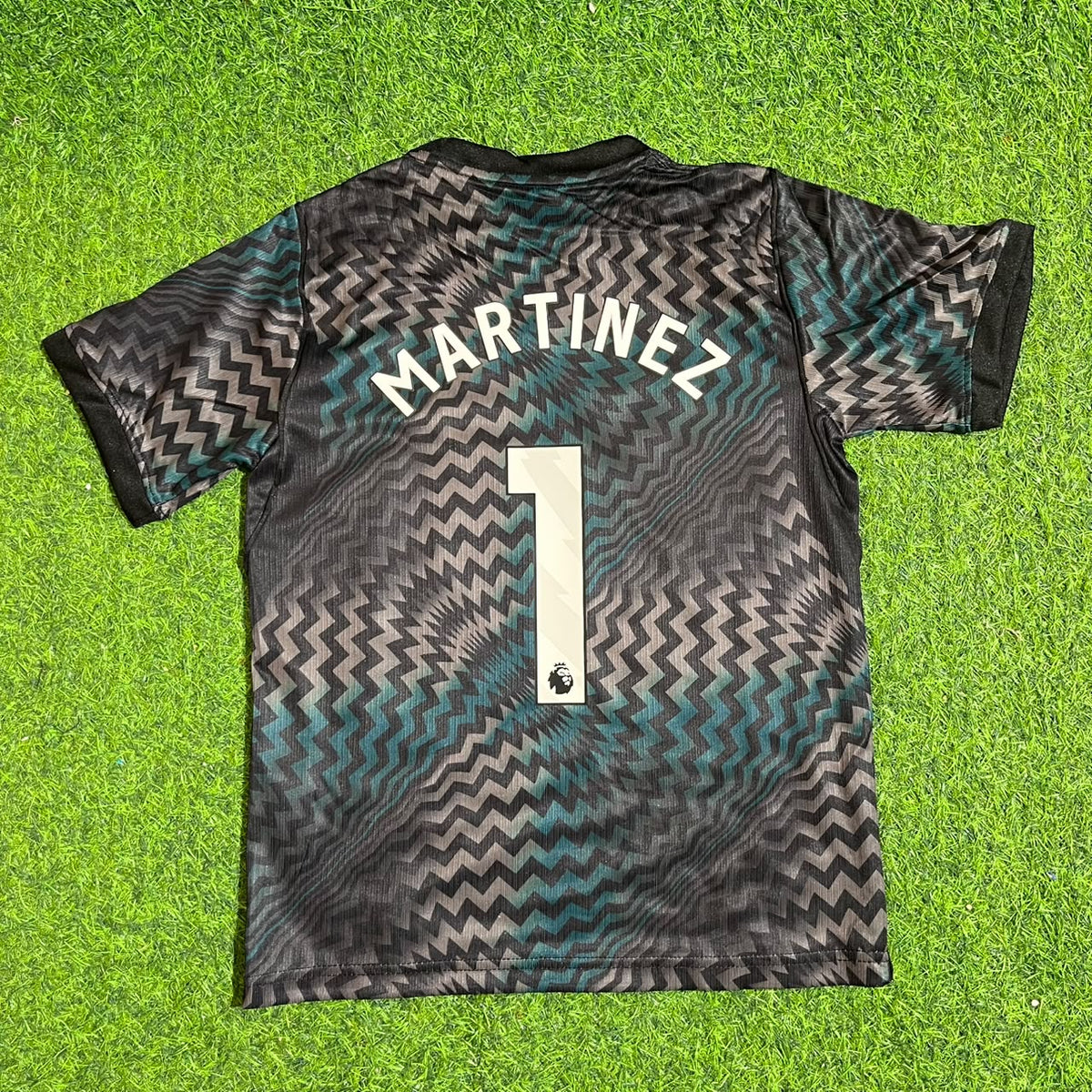 Chelsea 2027 Emiliano Martinez Goalkeeper Football Jersey