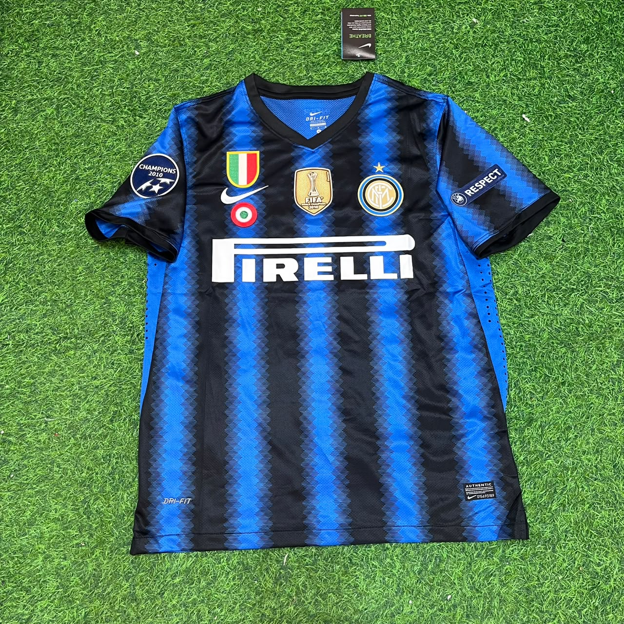 Esteban Cambiasso Inter 2011/2012 Football Jersey Kit