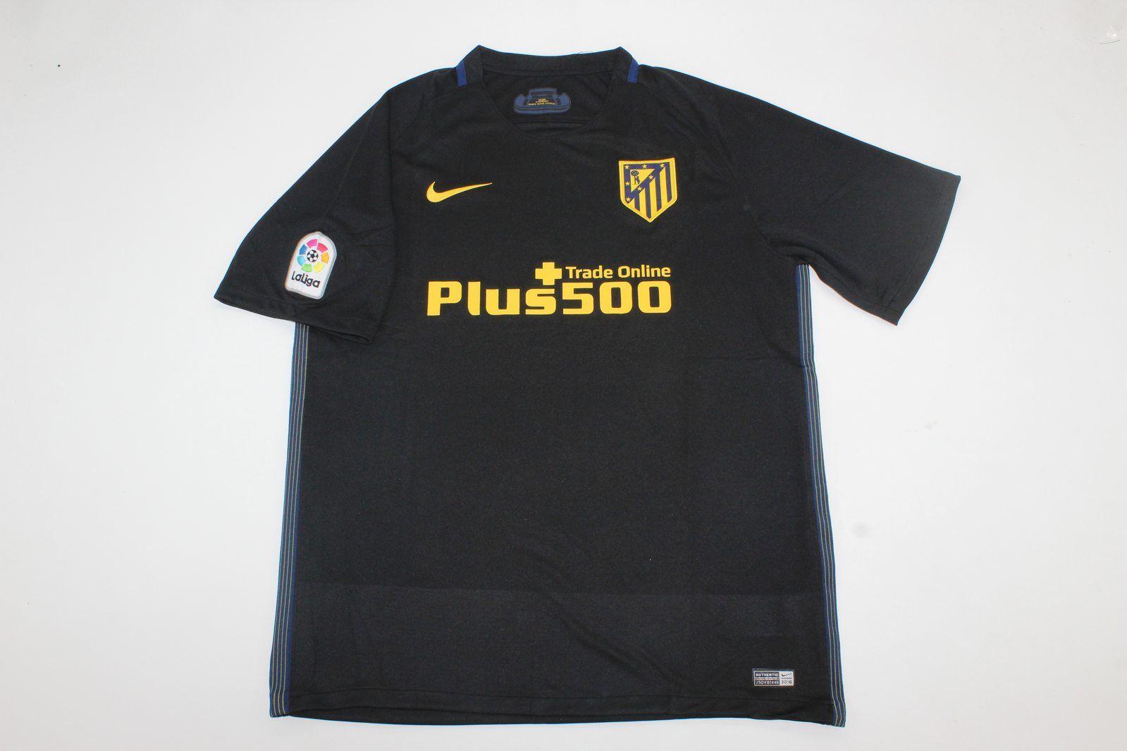 Antoine Griezmann 7 - Atletico Madrid 2016 - 17 Retro Football