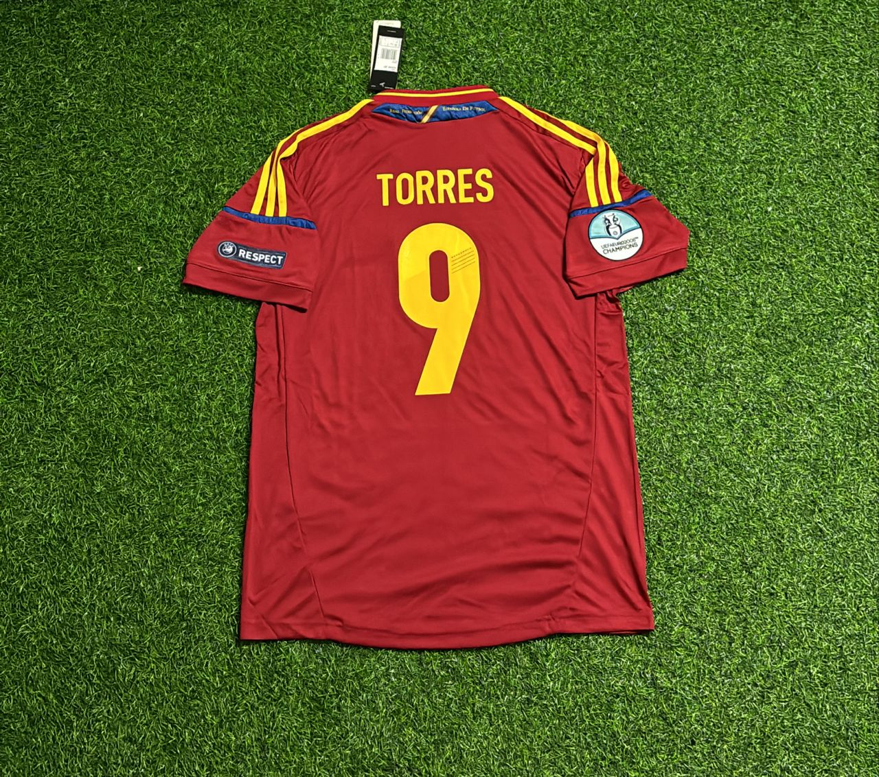 Spain EURO 2012 Fernando Torres Final Retro Football Jersey Kit