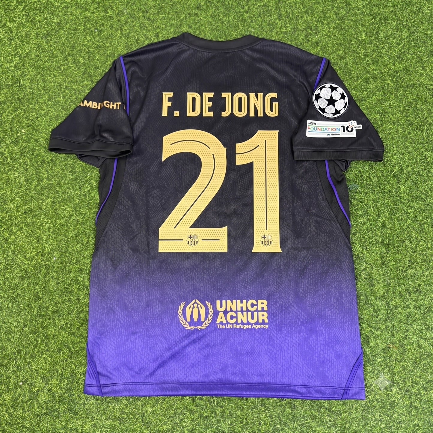 Frankie De Jong #21 Barcelona 2027 Champions League Patch Away Football Jersey