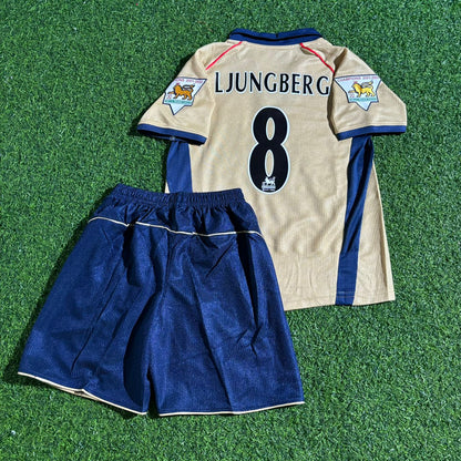 Fredrik Ljungberg #8 Arsenal 2001-2002 Away Golden Kids Retro Football Jersey Kit
