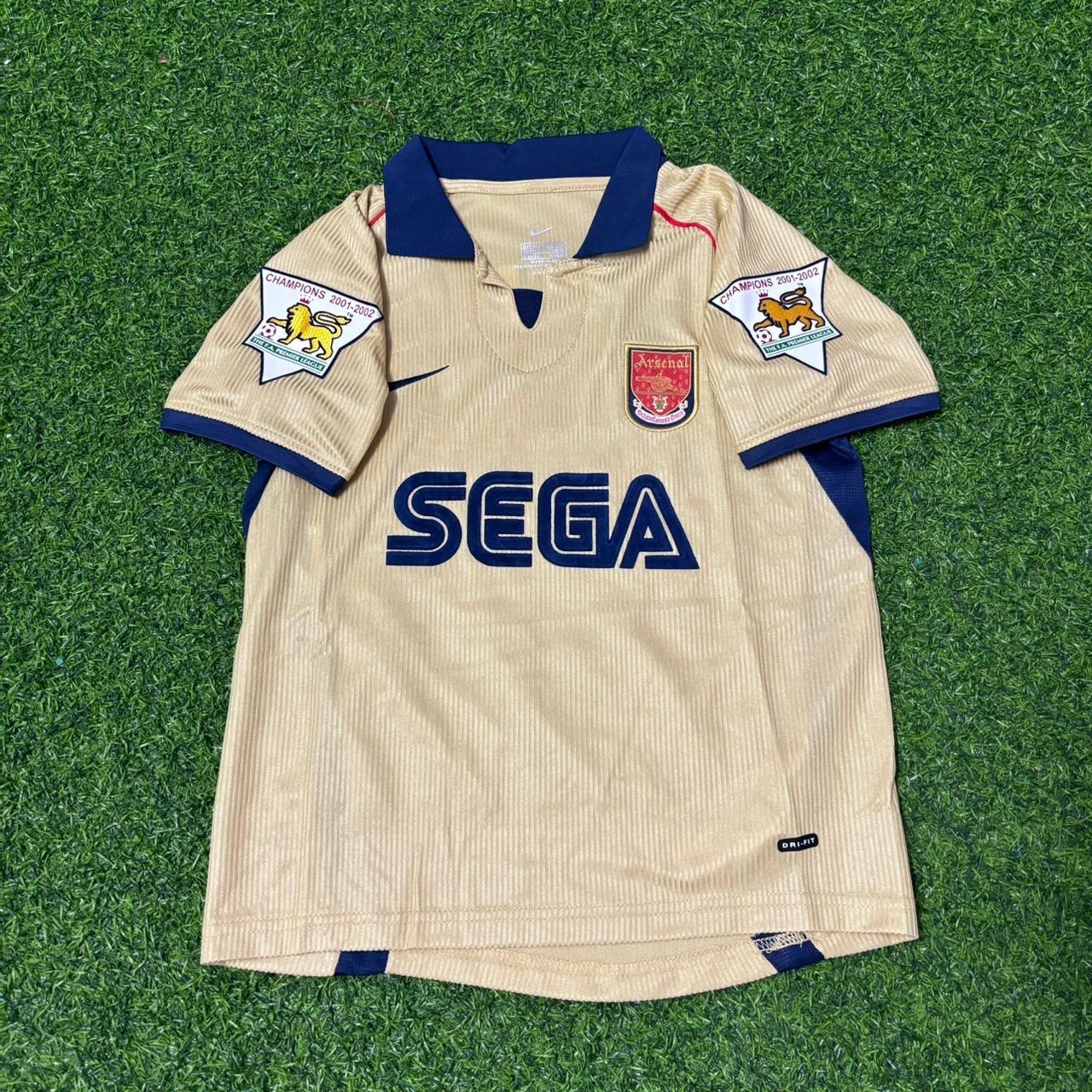 Fredrik Ljungberg #8 Arsenal 2001-2002 Away Golden Kids Retro Football Jersey Kit
