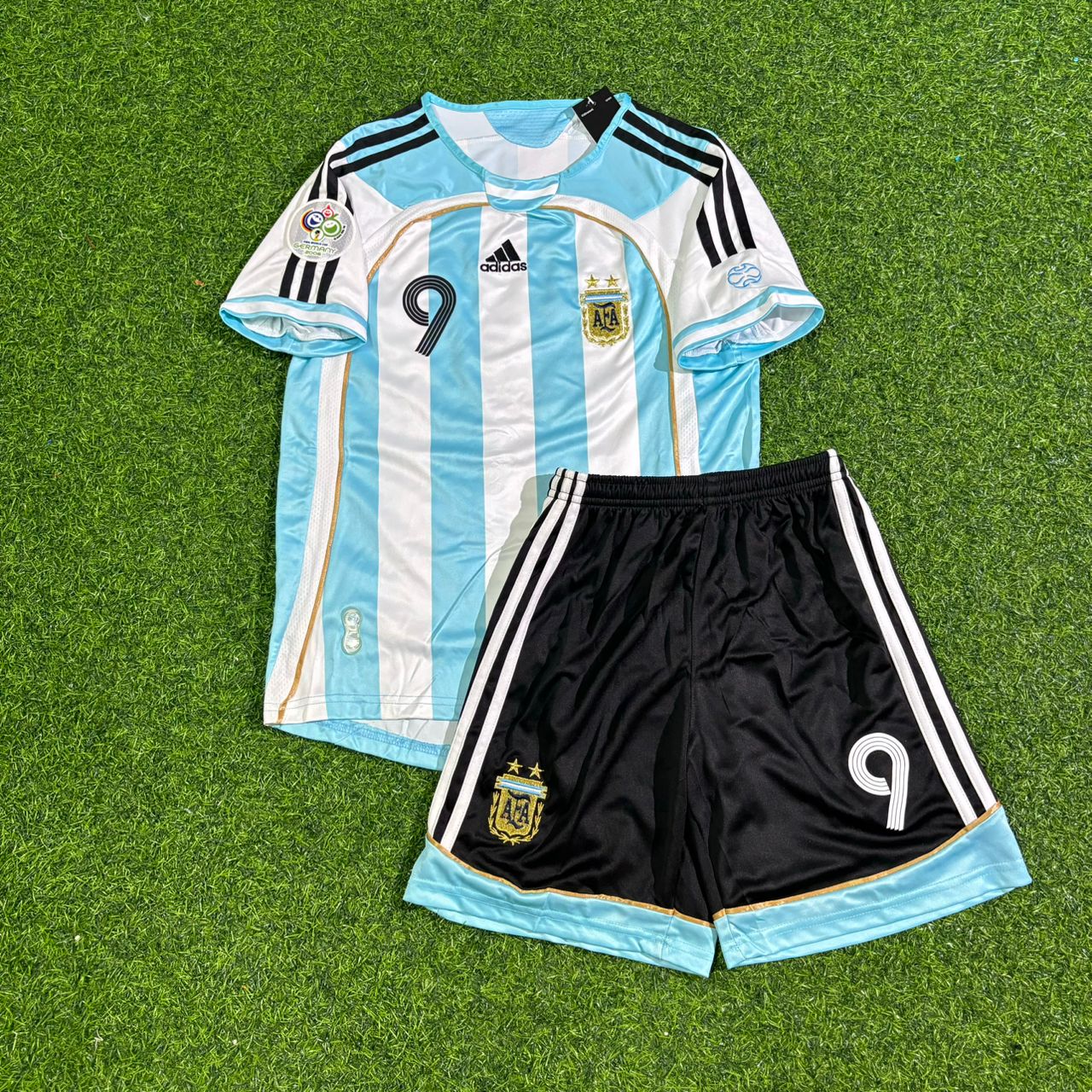 Gabriel Batistuta Argentina Kids Retro Football Jersey Kit