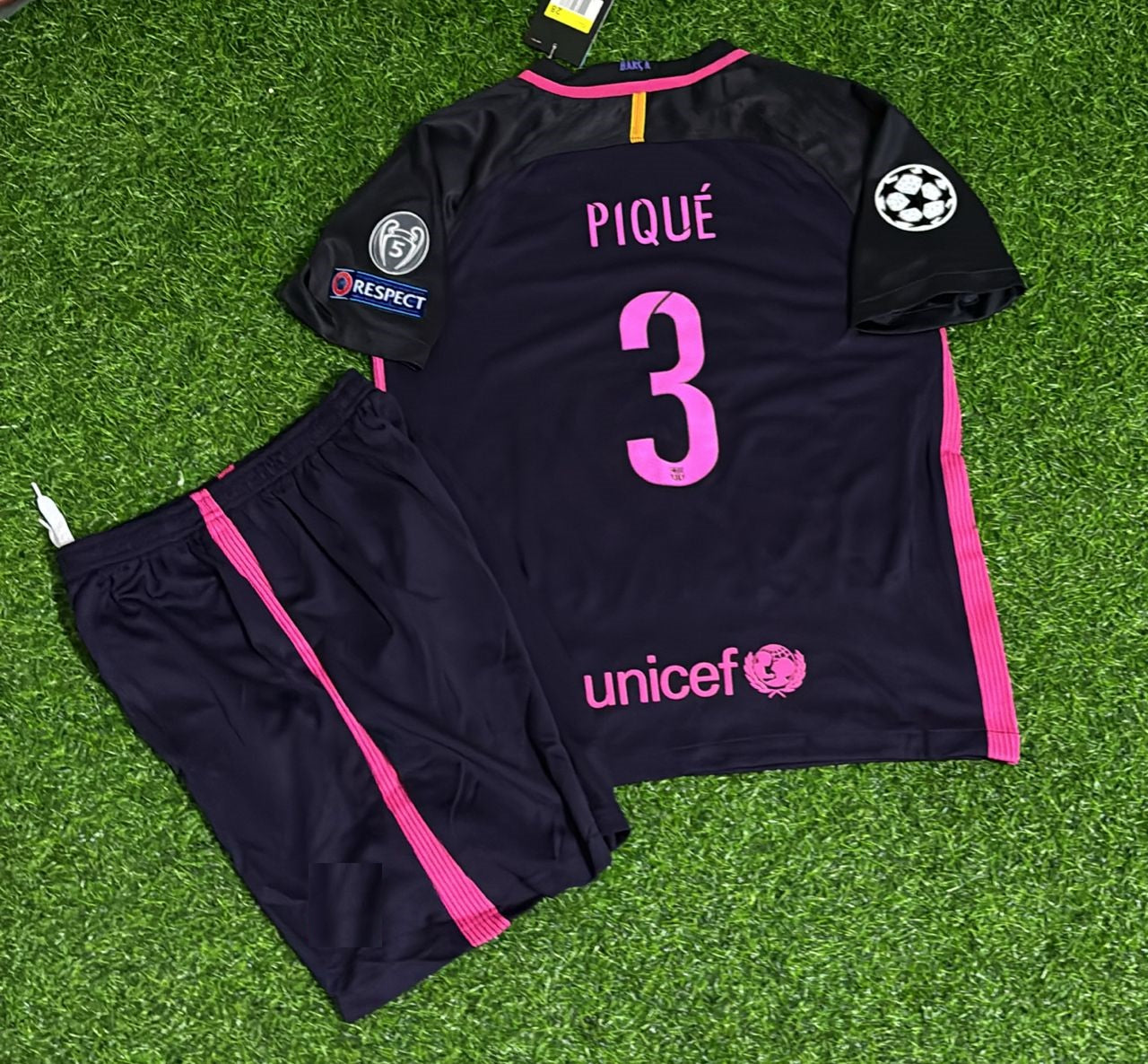 Barcelona Gerard Piqué 2014/15 Black Pink Kids Retro Football Jersey Kit
