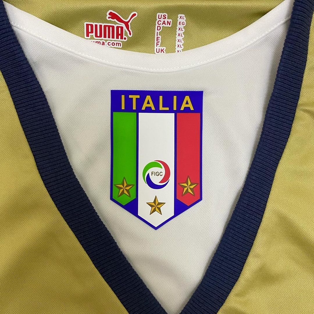 Gianluigi Buffon Italy 2006 World Cup Germany Retro Goalkeeper Football Jersey Kit