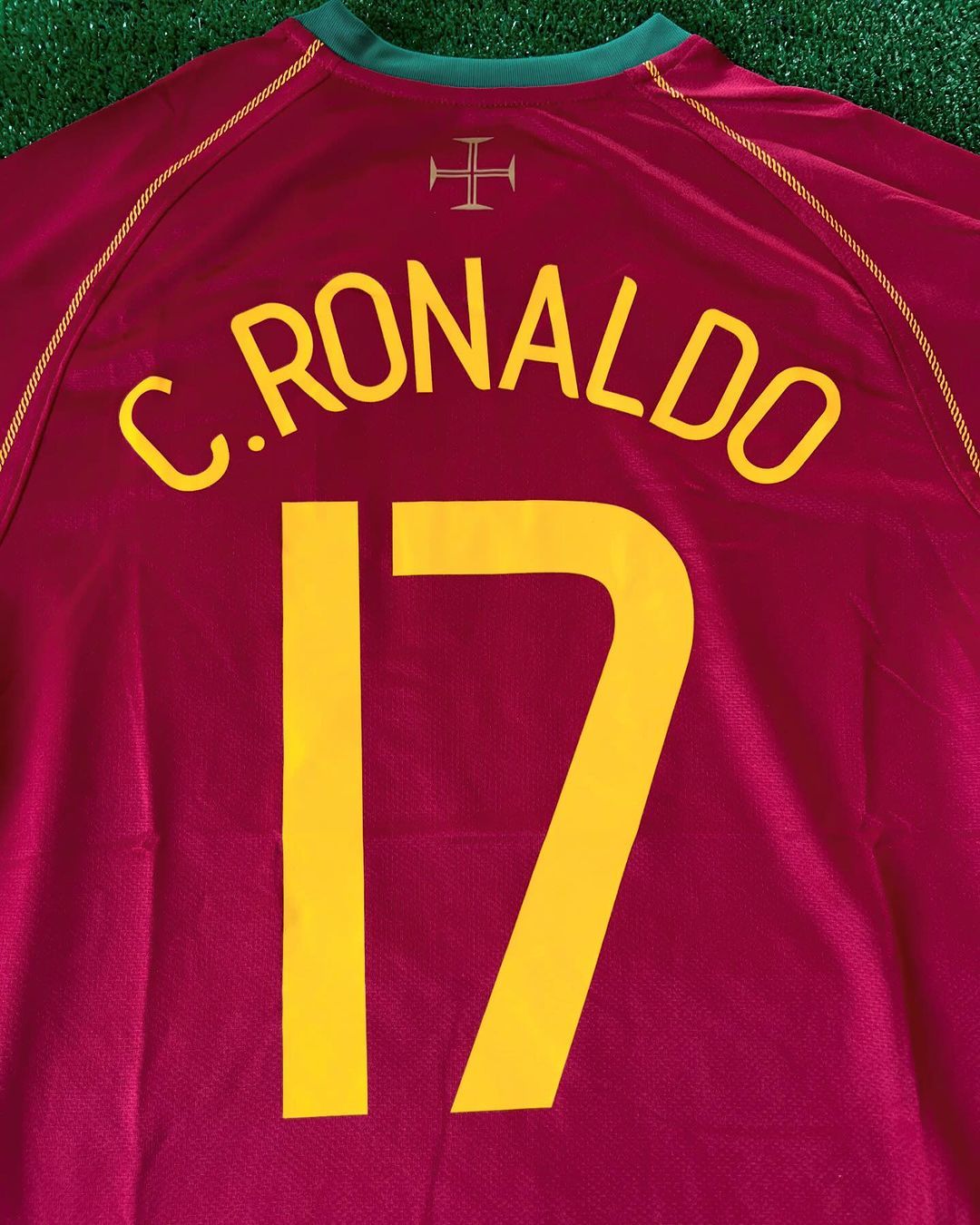 Cristiano Ronaldo Portugal 2006 World Cup Retro Short - Sleeve Football Jersey Kit