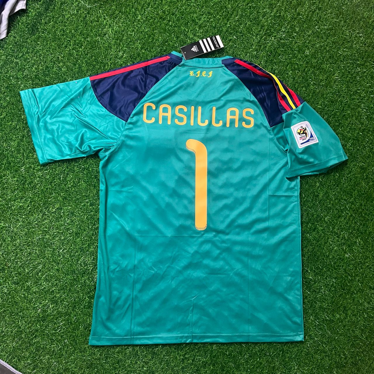 Spain World Cup 2010 Iker Casillas Final Retro Goalkeeper Football Jersey Soccer