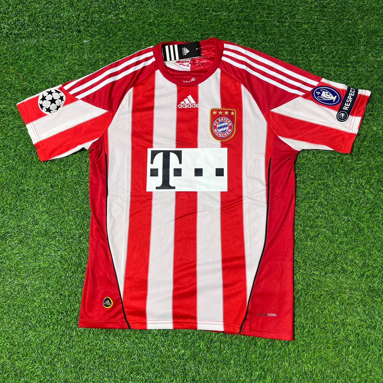 Ivica Olic Bayern Munich 2010/11 Home Football Jersey