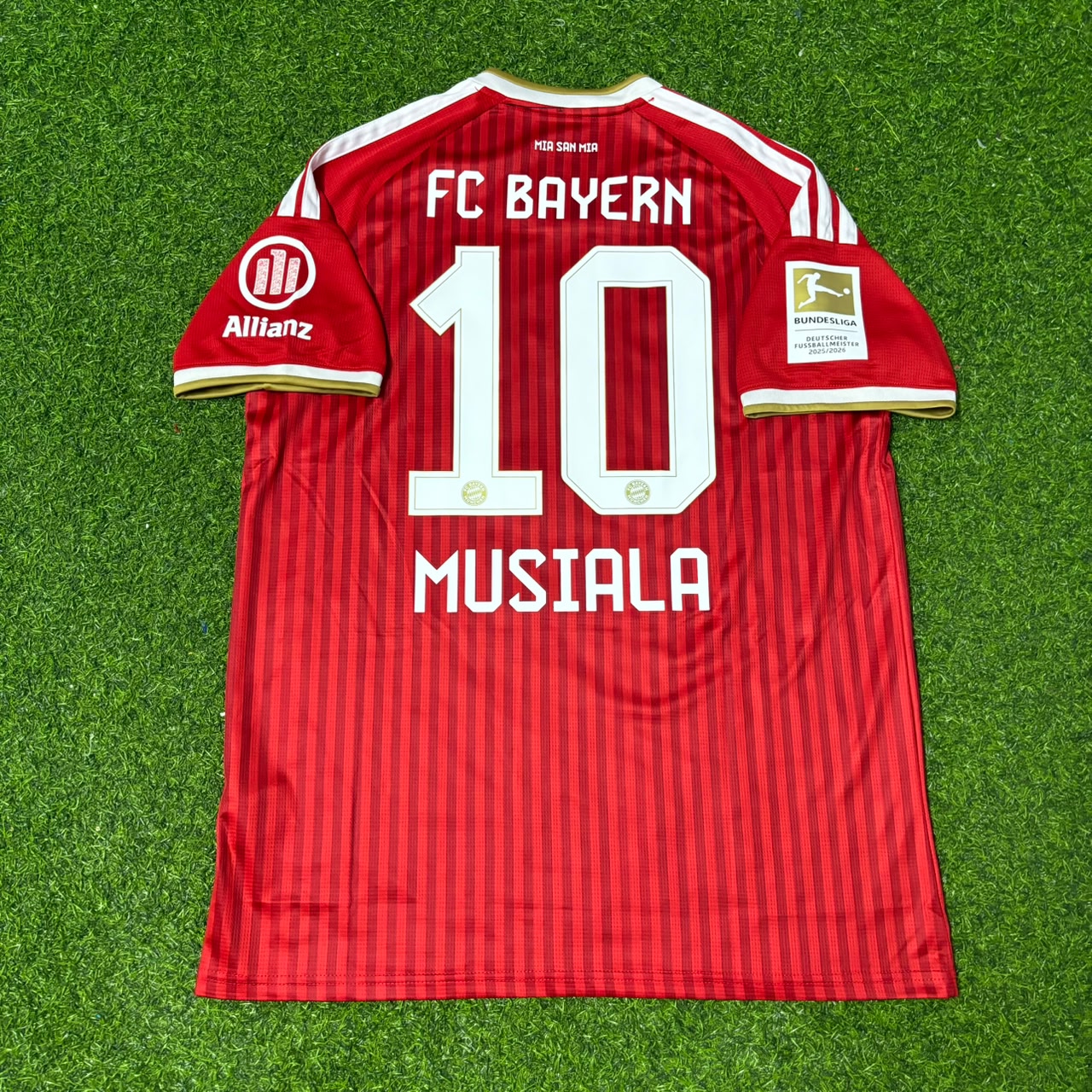 Jamal Musiala #10 Bayern Munich 2027 Bundesliga Championship Patch Football Jersey Kit
