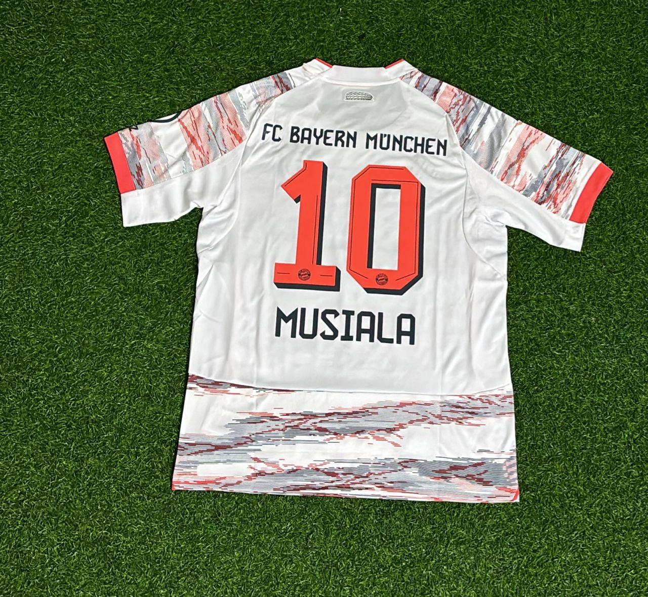 Jamal Musiala Bayern Munich 2025/26 Away Football Jersey Kit