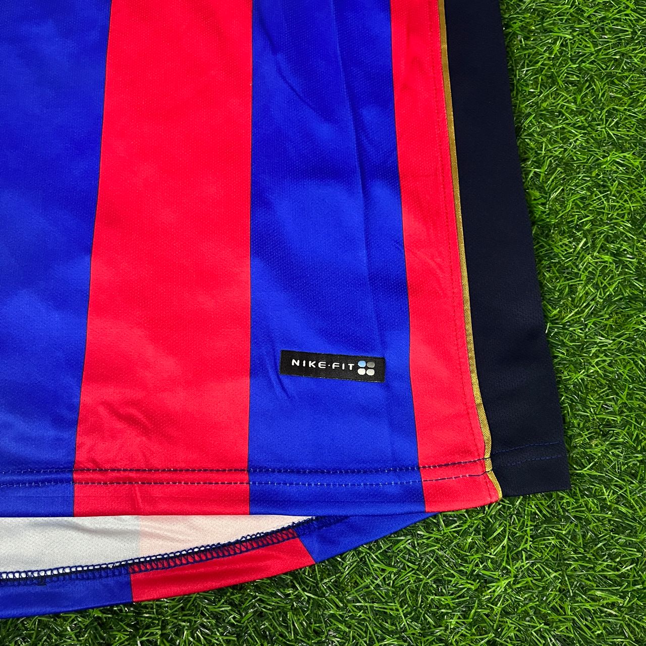 Frank de Boer 3 Barcelona 2001/2002 Home Retro Football Jersey Kit