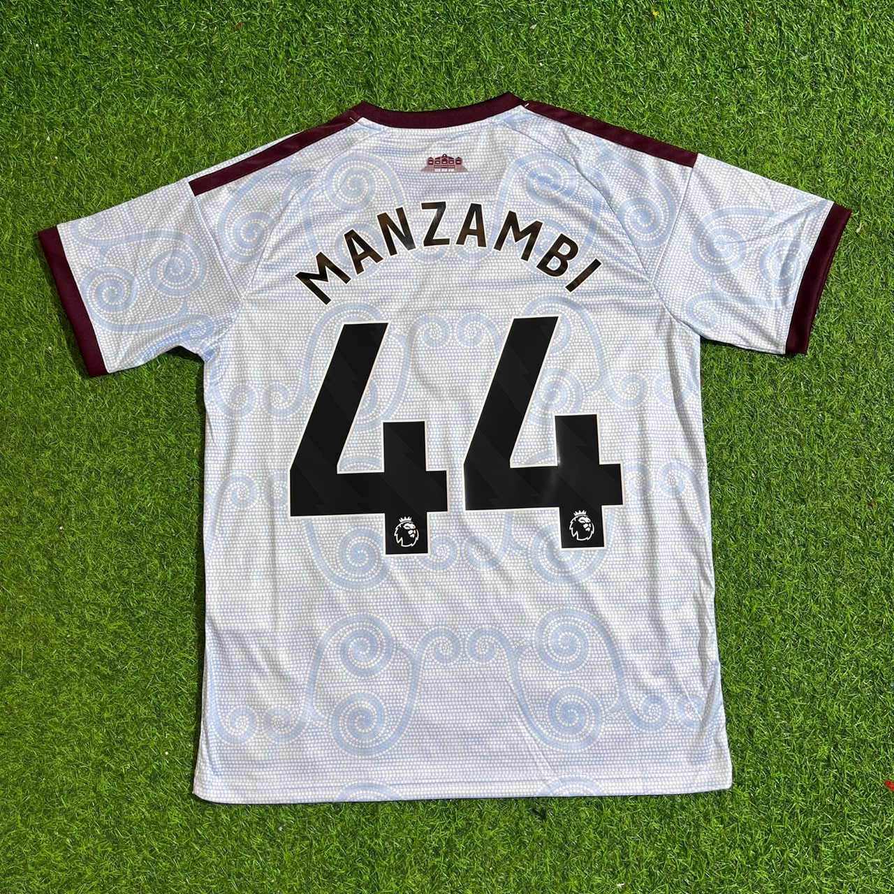 Johan Manzambi #9 Aston Villa 2027 Third Football Jersey